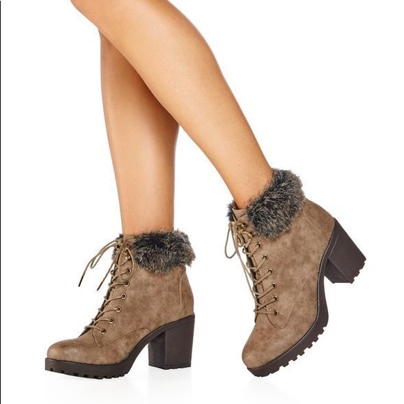 JustFab Shoes - 🖤ANKLE BOOTIES🖤